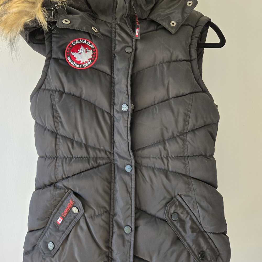 Canada Weather Gear Black Puffer Vest with Hood